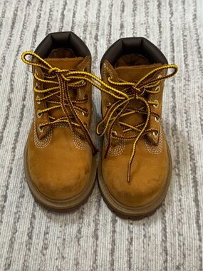 Timberland Toddler Boots Size 6 Wheat Nubuck Kids Lace Up Classic